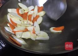 茭白炒香肠的做法图解5