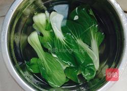 香菇肉片炒油菜的做法图解1