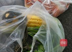 排骨炖玉米的做法图解1