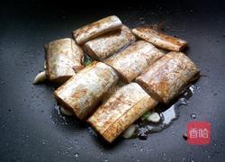 家常红烧带鱼的做法图解8