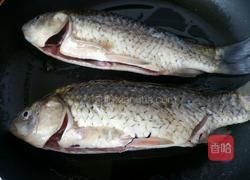家常红烧小鲫鱼的做法图解2