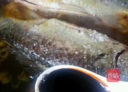 家常红烧小鲫鱼的做法图解7