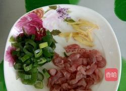 红油榨菜肉丝面的做法图解2