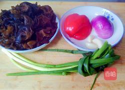 凉拌黑木耳的做法图解1