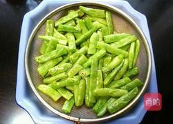 酱香肉末四季豆的做法图解3