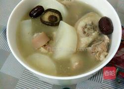 白萝卜猪尾汤的做法图解3