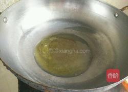 青椒炒皮蛋的做法图解3