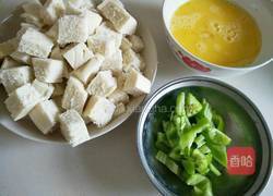 鸡蛋炒馍花的做法图解2