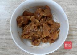 苹果炒肉片的做法图解1