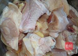 鸡腿炖蘑菇的做法图解2