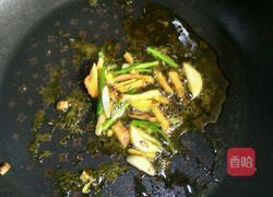 小河虾炒韭菜的做法图解2