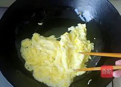 大蒜炒鸡蛋的做法图解3