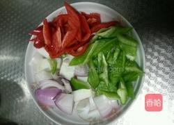 双椒孜然鸡脆骨的做法图解3