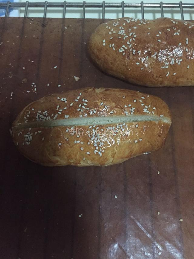 中间横剖一刀，不要断。
