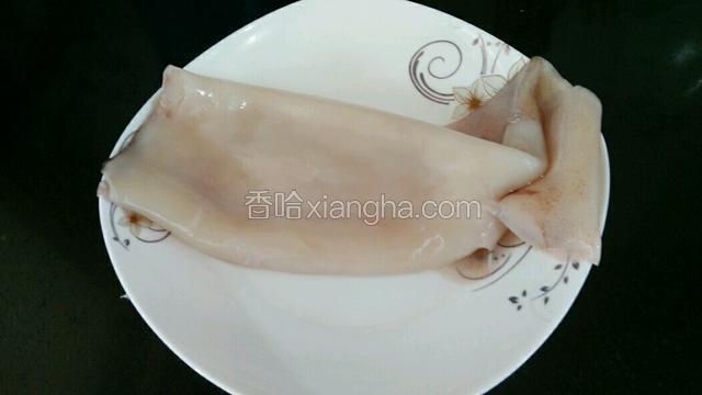 买回家的鱿鱼处理干净