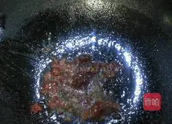 Illustration of how to make three delicacies with less oil 8