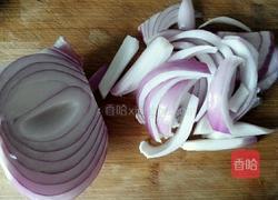 洋葱炒鸡肉的做法图解3