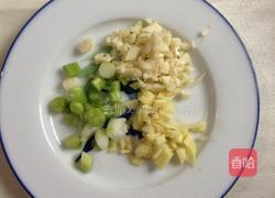 爆炒小河虾的做法图解2