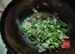 青椒牛肉炒饭的做法图解8