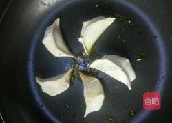 冰花煎饺的做法图解2