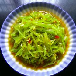 凉拌莴笋丝的做法[图]