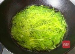 凉拌莴笋丝的做法图解2