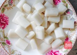 肉丝炒年糕的做法图解1