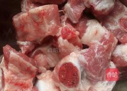 高汤排骨面的做法图解1