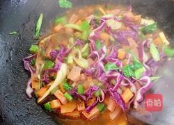 香辣什锦炒方便面的做法图解5