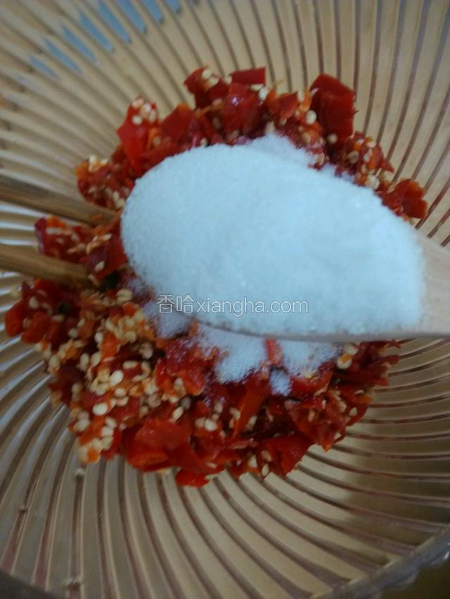 辣椒酱里加盐，烈酒