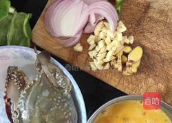 梭子蟹炒鸡蛋的做法图解1