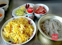 酸菜炒粉条的做法图解4