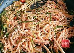 凉拌黄瓜金针菇的做法图解6