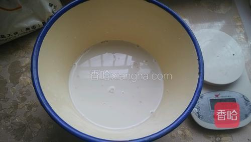 发酵粉先用牛奶浸泡开