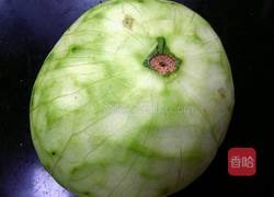 西瓜皮炒鸡蛋的做法图解2