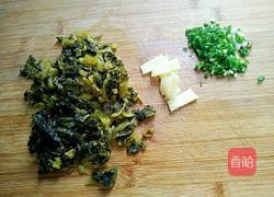 酸菜粉丝汤的做法图解2