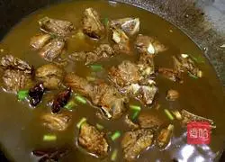 Illustration of how to make sweet and sour pork ribs (braised pork ribs) 8