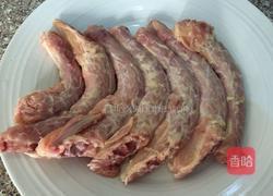 家常酱鸡脖的做法图解1