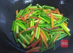 蒜苗炒牛肉的做法图解6