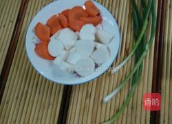 排骨山药汤的做法图解2