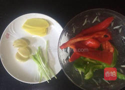 烩炸鱼块的做法图解3