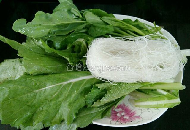 小白菜，菠菜，粉丝准备好