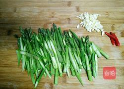 麻香油泼芦笋的做法图解3