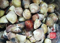 葱姜辣炒蛤蜊的做法图解1