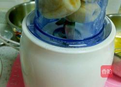 香蕉戚风蛋糕的做法图解3