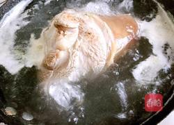 冰糖红烧肘子的做法图解4