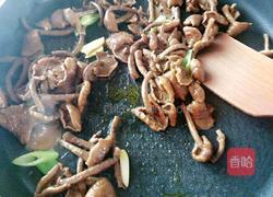 卷心菜炒滑子蘑的做法图解9