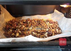 芝麻核桃糖的做法图解2