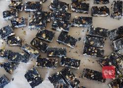 芝麻核桃糖的做法图解9