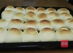 Illustration of how to make soft buns 8